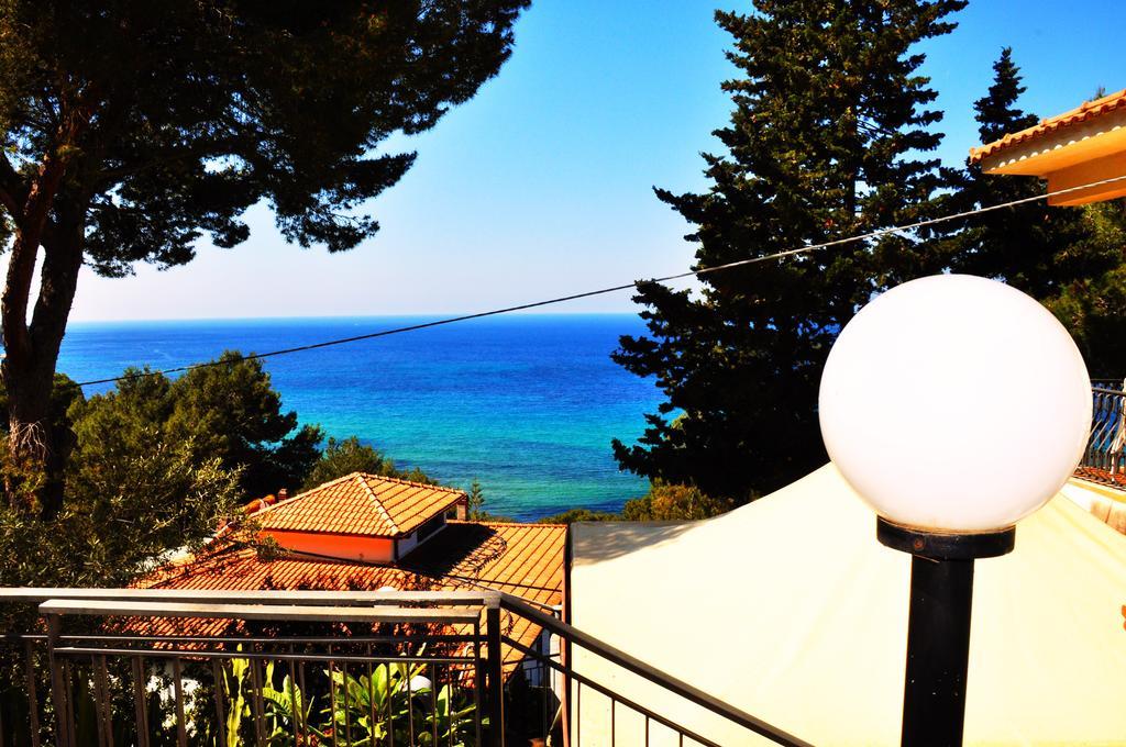 Villa Laura Sea View Apartments Santa Maria di Castellabate Eksteriør billede