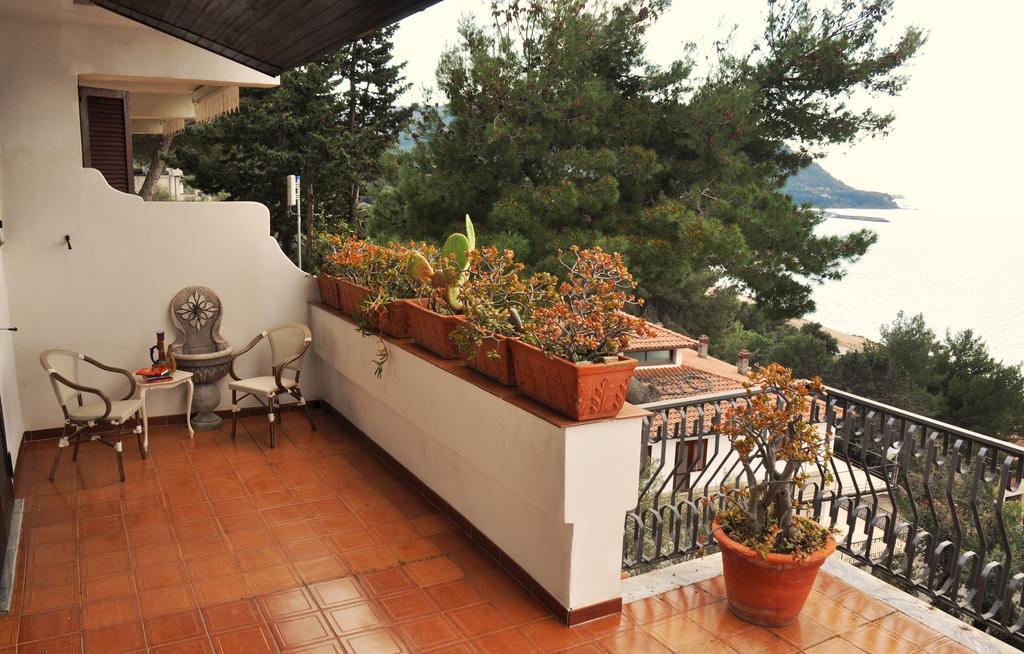 Villa Laura Sea View Apartments Santa Maria di Castellabate Eksteriør billede