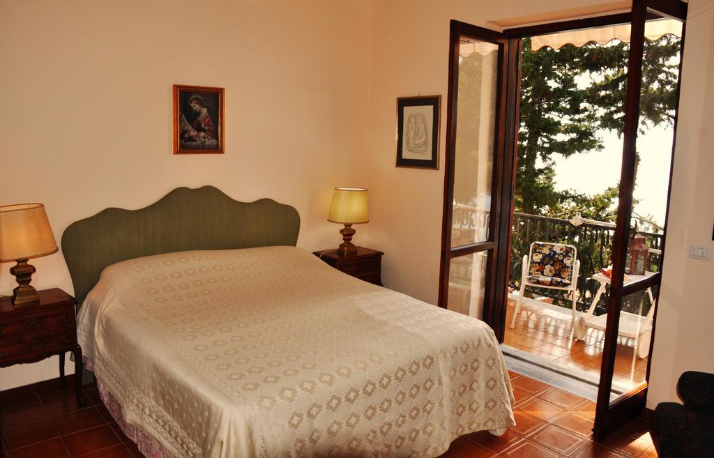 Villa Laura Sea View Apartments Santa Maria di Castellabate Eksteriør billede